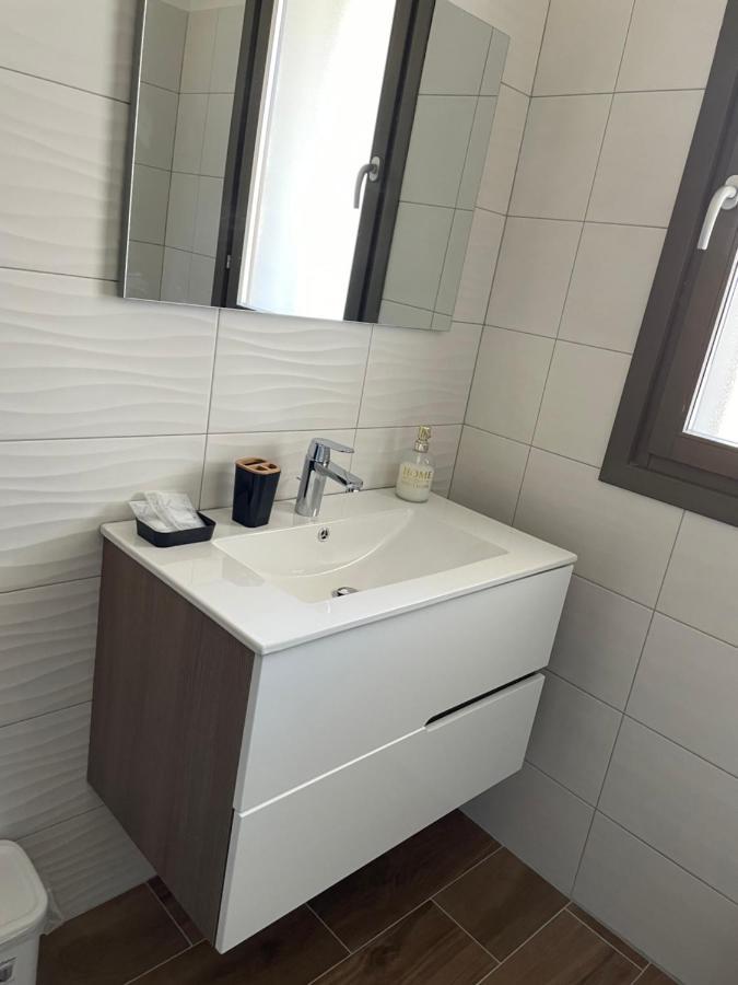 Dolcecasaleogiu Con Parcheggio Coperto Gratuito Apartment Vitinia Екстериор снимка