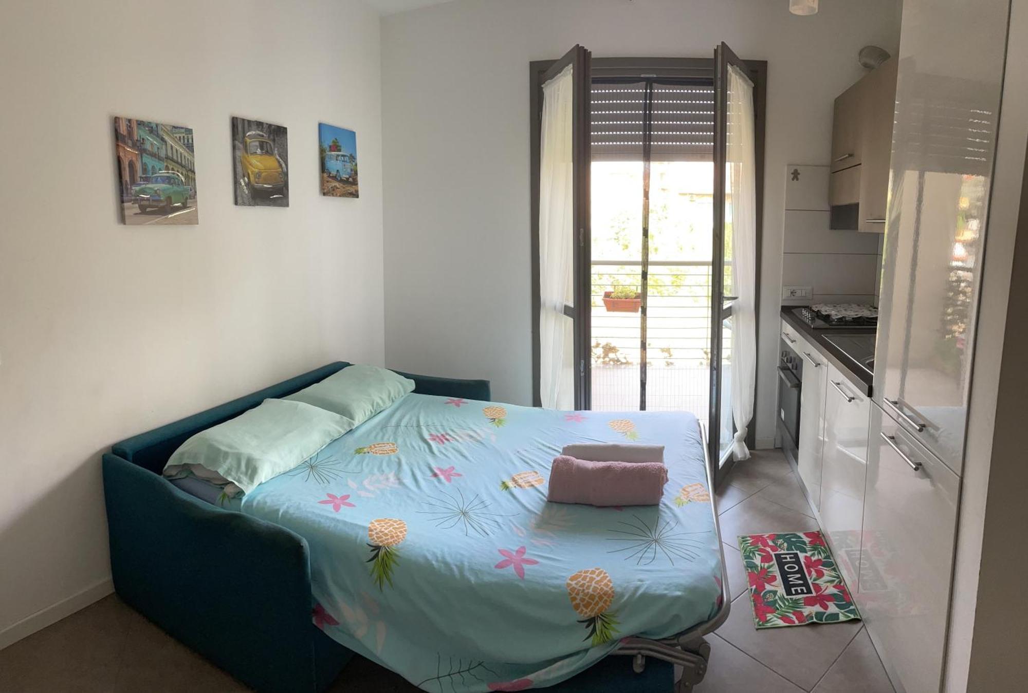 Dolcecasaleogiu Con Parcheggio Coperto Gratuito Apartment Vitinia Стая снимка