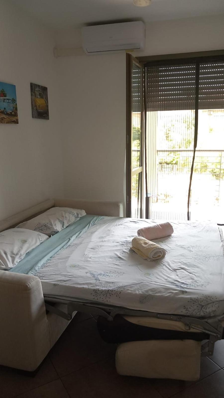 Dolcecasaleogiu Con Parcheggio Coperto Gratuito Apartment Vitinia Екстериор снимка